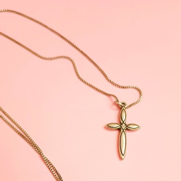 BSD Vintage 925 Cross Necklace 18" Petite Etched Pendant - Picture 5 of 8